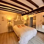 Chic Et Charme Bed & Breakfast Suzay