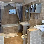 Chic Et Charme Bed & Breakfast Suzay