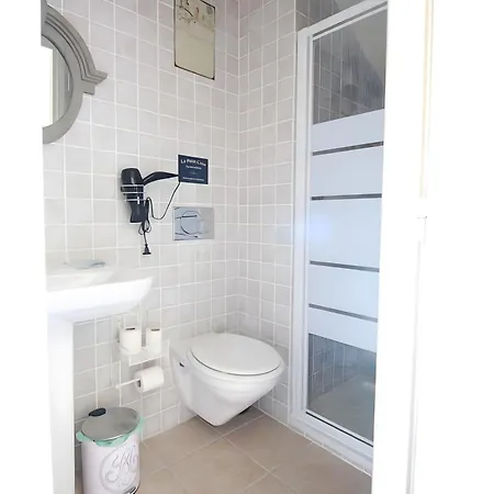 Chic Et Charme Bed & Breakfast 3*