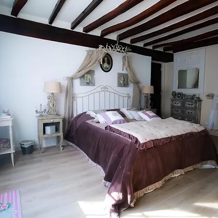 Bed & Breakfast Chic Et Charme 3*