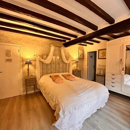 Chic Et Charme Bed & Breakfast Suzay