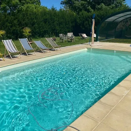 Chic Et Charme Bed & Breakfast 3*